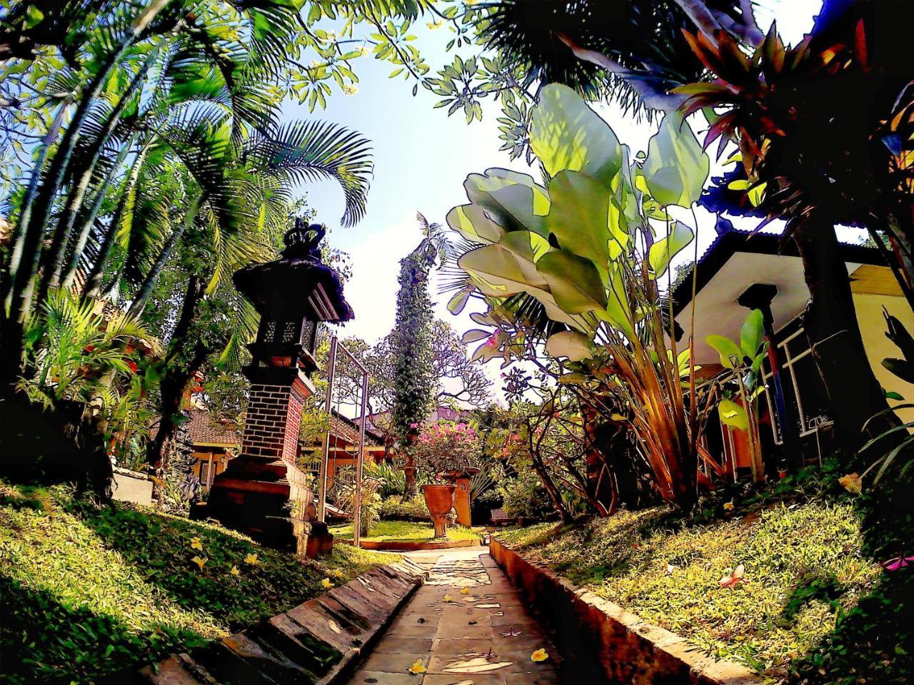 Surf Doggie Inn Kuta Lombok Zewnętrze zdjęcie